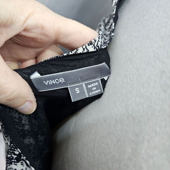 Vince Black Abstract Print Burnout Silk Sleeveless Top Size Small - Picture 5 of 8